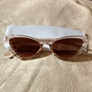 Chic Brown Sunglasses